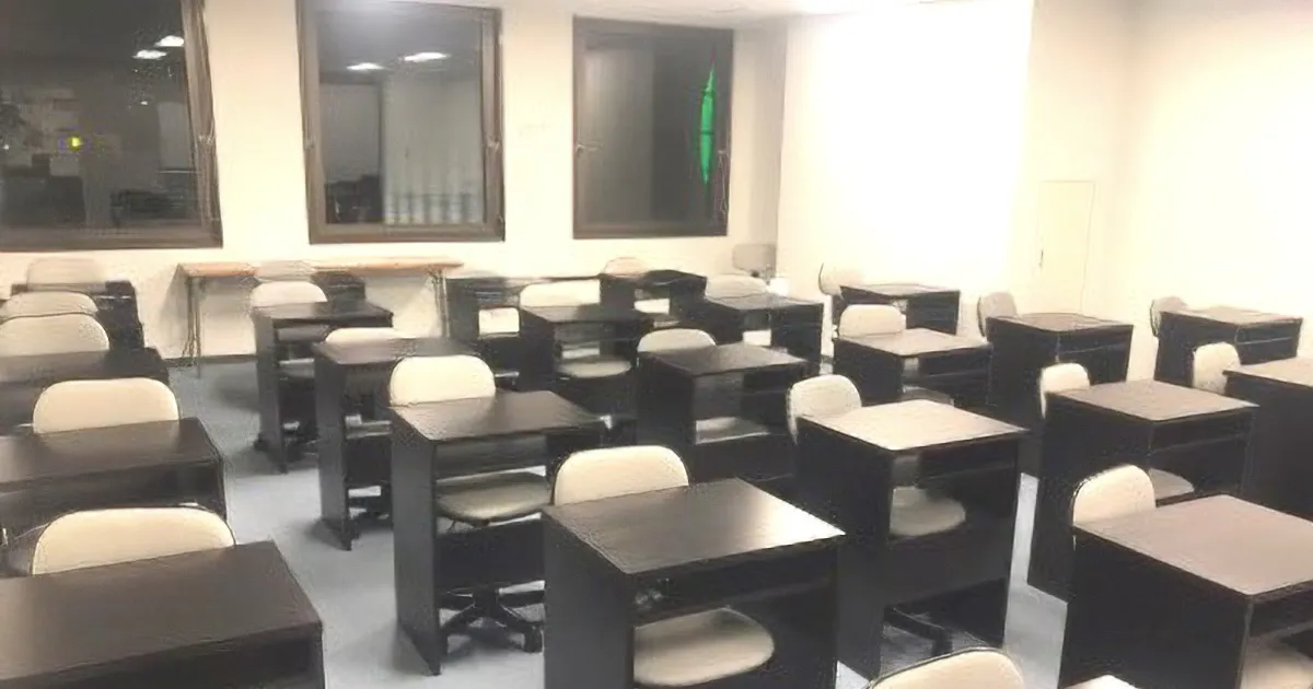 難波10階D教室